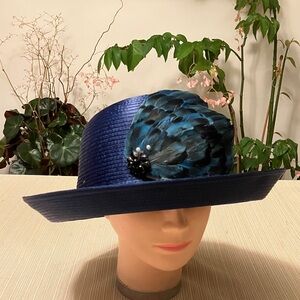 Chic Navy Women's Hat with Feather Accent